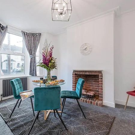 Апартаменты Pembroke House Norwood Экстерьер фото